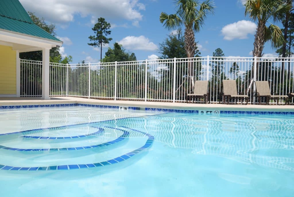 swimming pool with tanning ledge